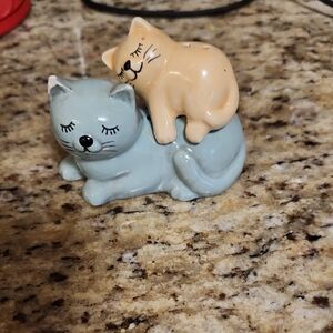 GANZ Blue and Tan Cat Figurine Salt And Pepper Shakers